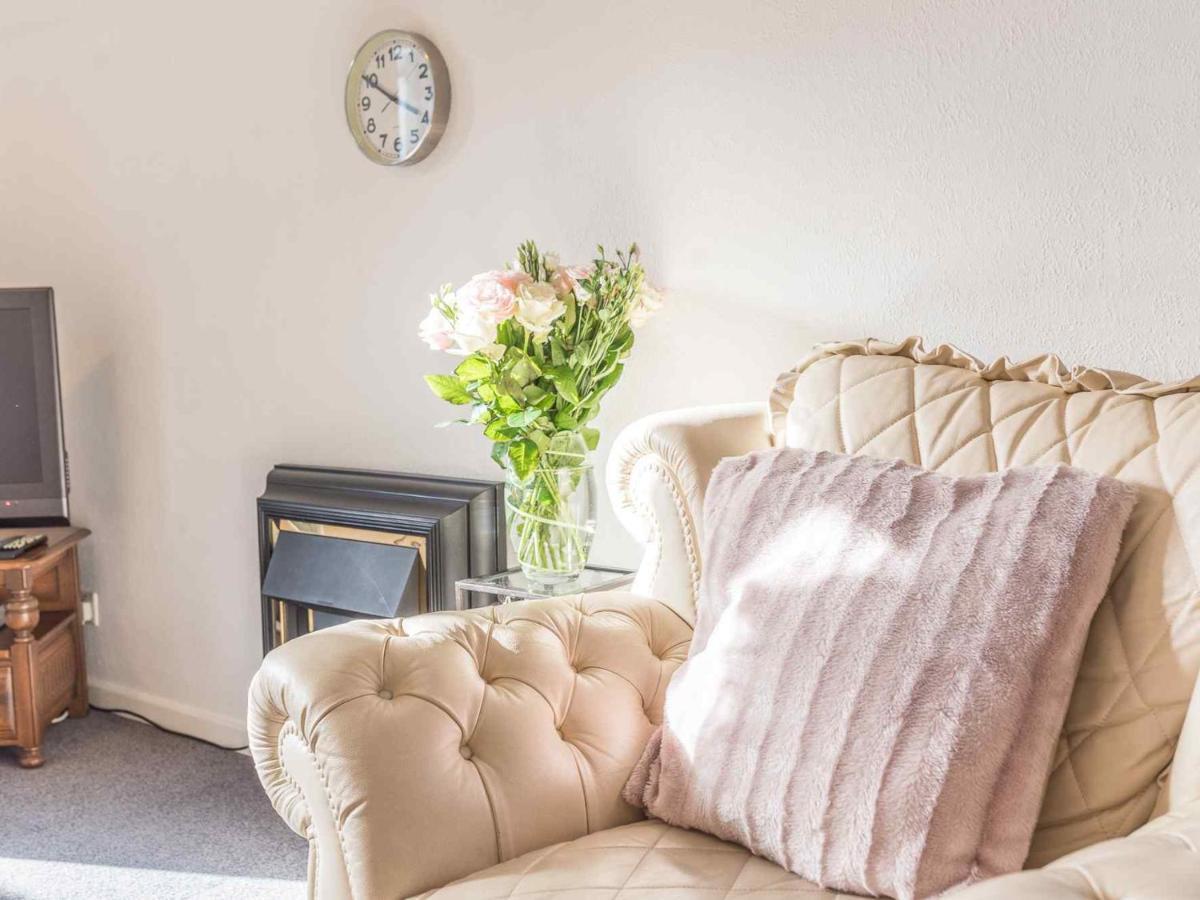 Pass The Keys Comfortable 3 Bed In Central Bowness With Parking Windermere Eksteriør billede